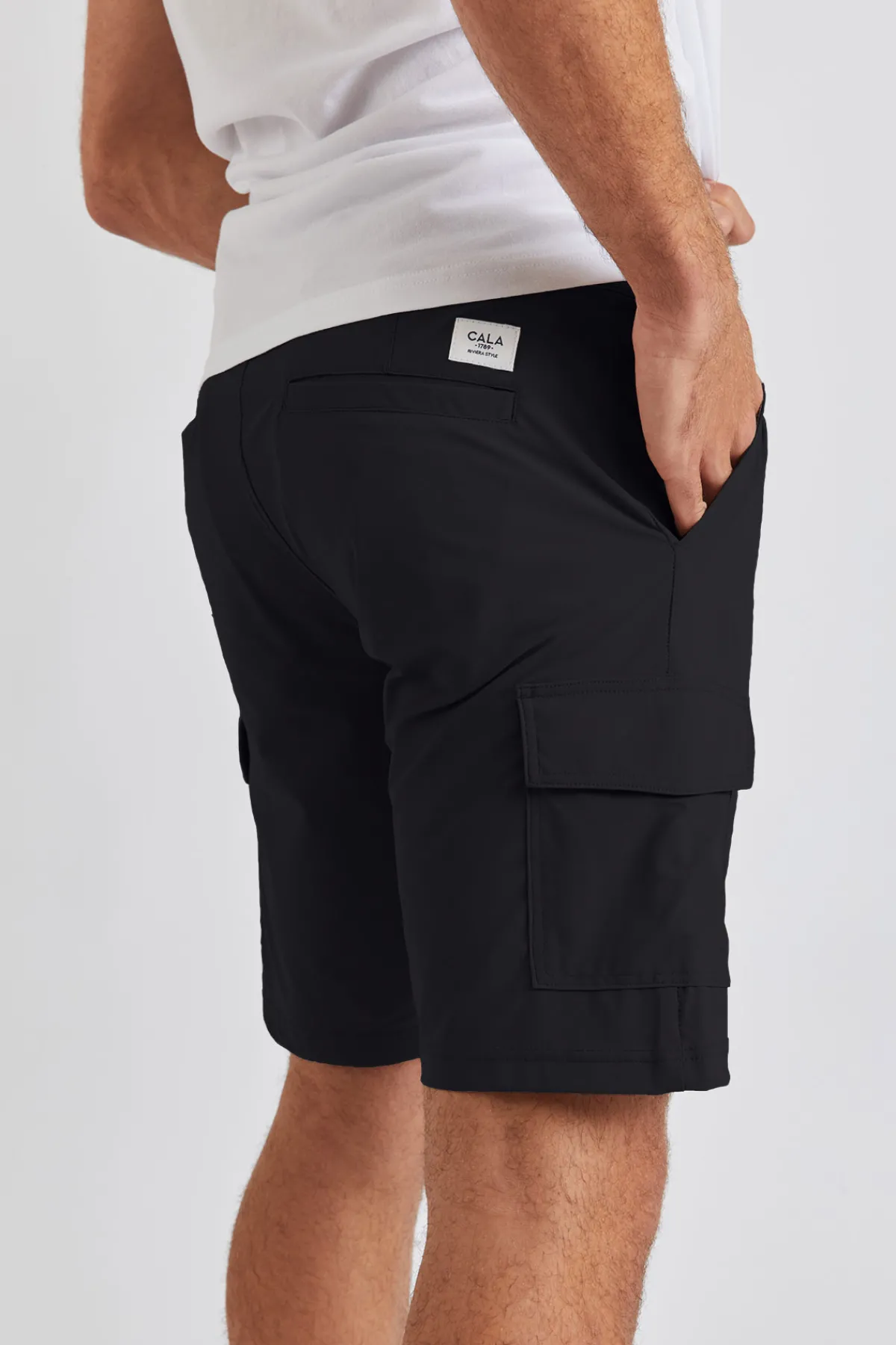 Cala 1789 Bermuda Noir Fabio Lescada Fashion