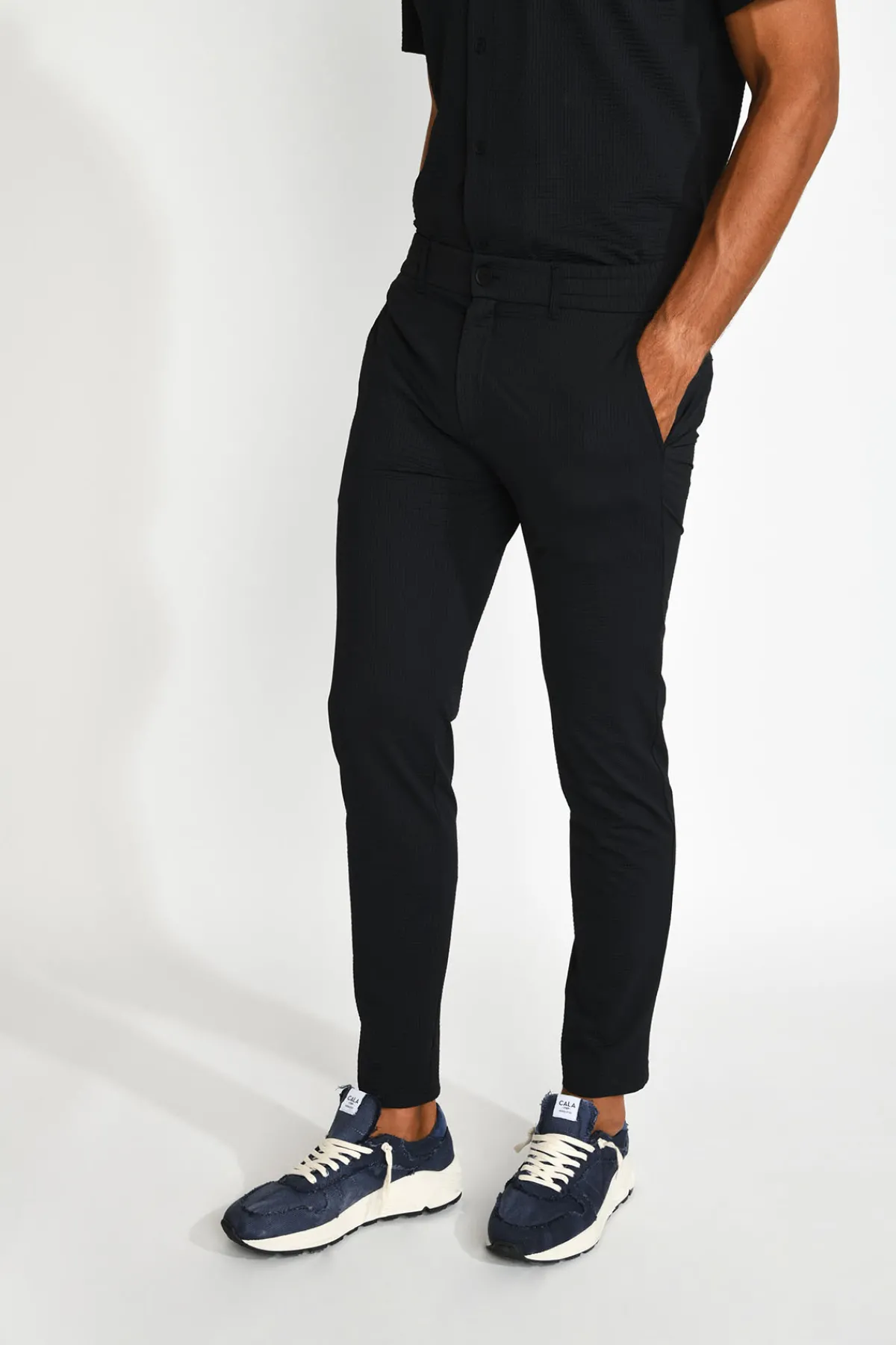 Cala 1789 Pantalon chino noir Serge TRIESTE Online