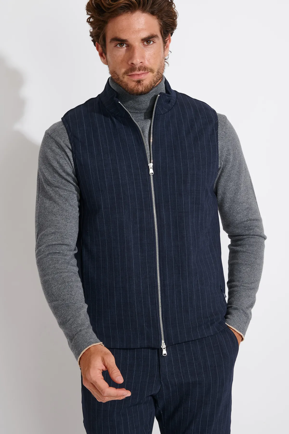 Cala 1789 Veste sans manche bleu marine MARKUS SORENTO Hot